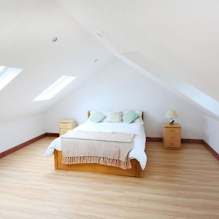 A Nicely Presented Friendly Comfortable Eco Cottage Торнбери Экстерьер фото