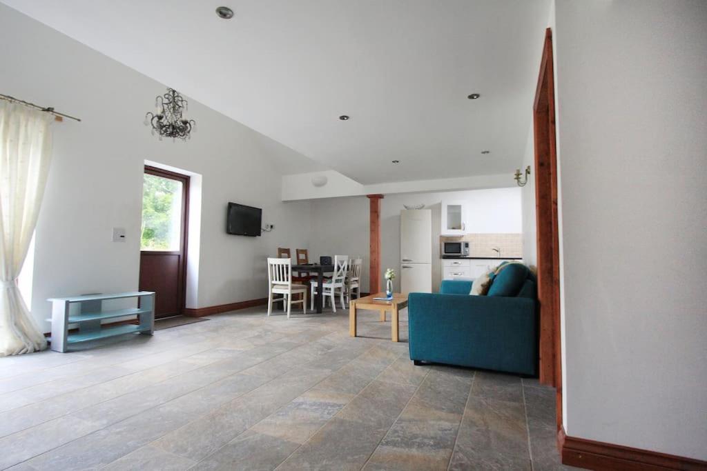 A Nicely Presented Friendly Comfortable Eco Cottage Торнбери Экстерьер фото